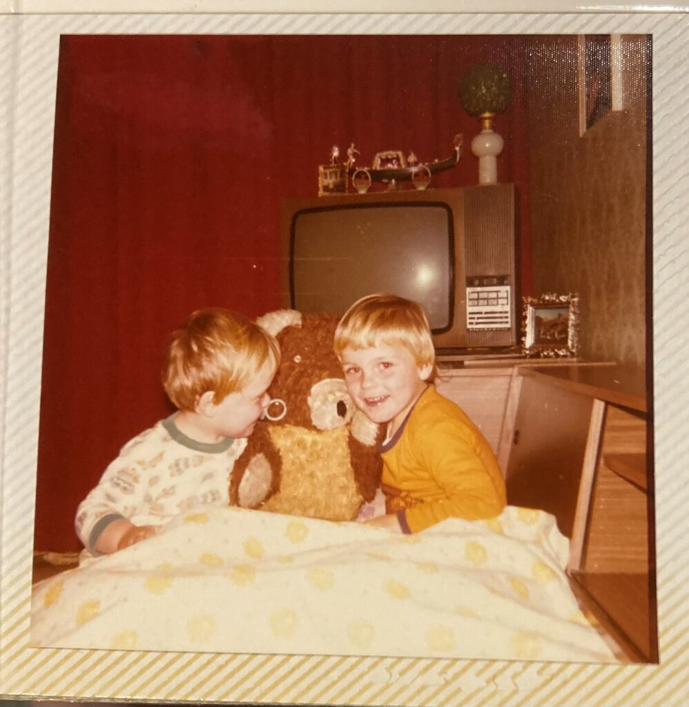 Tedy und mein Bruder in den frühen 1975/76